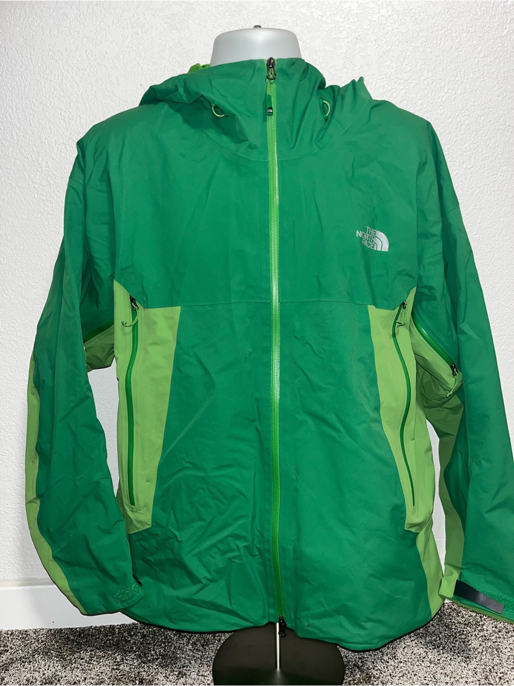 The North Face Mens XL Summit Series HyVent Alpha Insulated Jacket Green